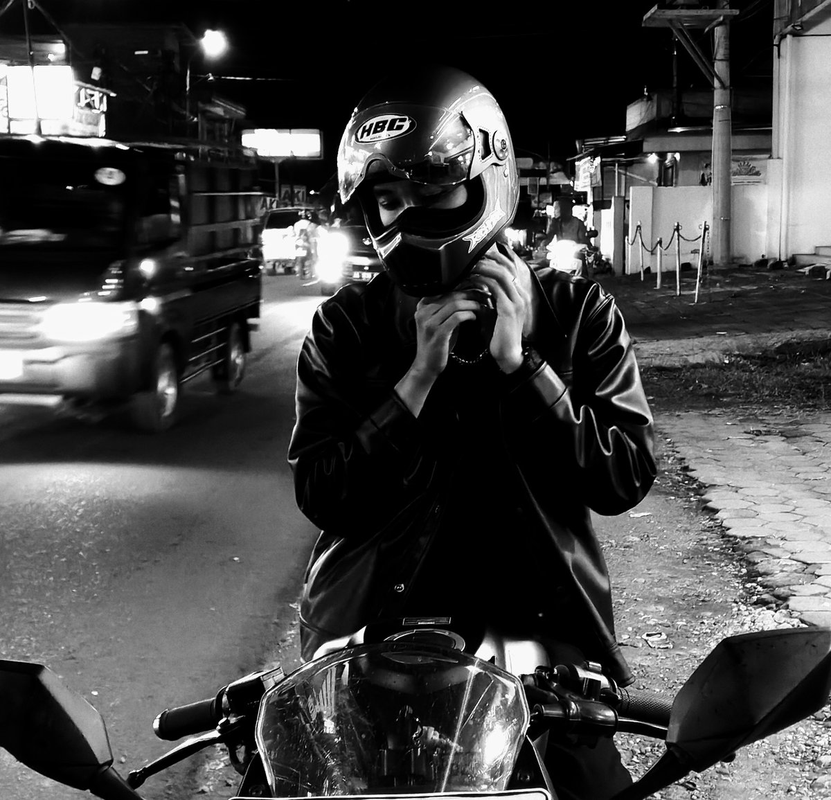 GODFlDENCE's tweet photo. happy satnight. https://t.co/EoDFjHAyP6