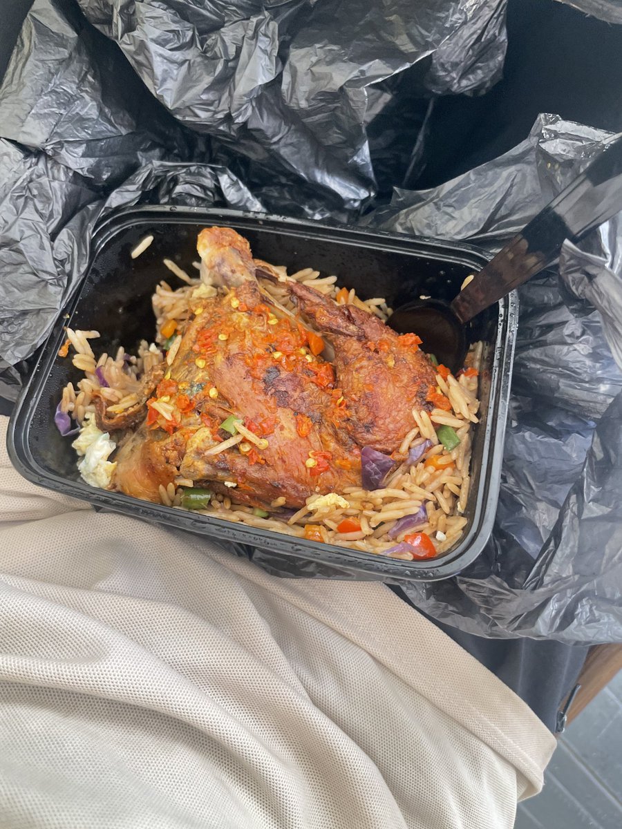 igolieforyou1's tweet photo. i just dey miss back in the days wey i take dey take money, SEe this food, i rush come back come post am here show una, i don chop money before, make anybody no look anybody less for this space, i be big boy before oh, I dey hungry today i say make i chop this throwback. happy birthday to me today
