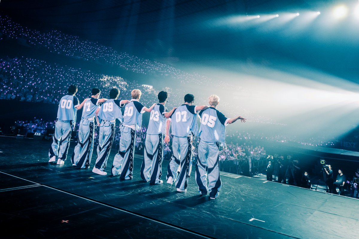 encountofficial's tweet photo. 【 #ENCOUNT LIVE REPORT 】

◤∥
　　 NEXZ　初のアリーナツアー
「NEXZ LIVE TOUR 2026 “Hellmate”」
　　　　　　　　　　　　　　　　　 ∥◢

米国・ブラジル進出へ❤️‍🔥
言葉詰まらせ「この職業をやって良かった」

レポはこちら《写真5枚📸》
https://t.co/c672hfAqEI

#NEXZ @NEXZ_official https://t.co/gCl6gUafiG