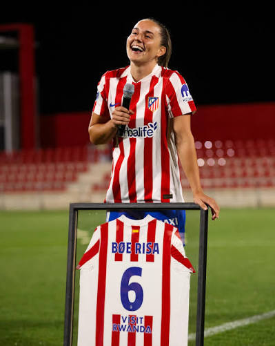 AtletiRules's tweet photo. La internacional noruega @VildeBoeRisa no continuará en el @AtletiFemenino.

Tres temporadas en las que ha ido mejorando cada año su número de goles y asistencias con el Atleti, se marcha tras 111 partidos y 13 goles con el equipo.

#SuerteVilde https://t.co/0KYthaJXIb