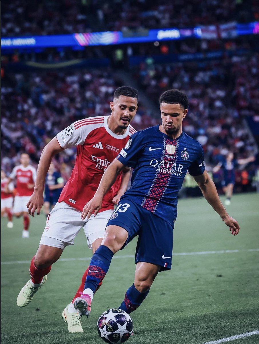 ZaireEmeryFR's tweet photo. Le point culminant d’une saison parfaite, la meilleure de la carrière de Warren Zaïre-Emery

On vous avait pourtant prévenus… 👀❤️💙 https://t.co/0wkREET3rt