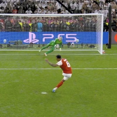 testingthewata's tweet photo. @Arsenal 😂😂😂😂😂 https://t.co/L6MiUldKkg