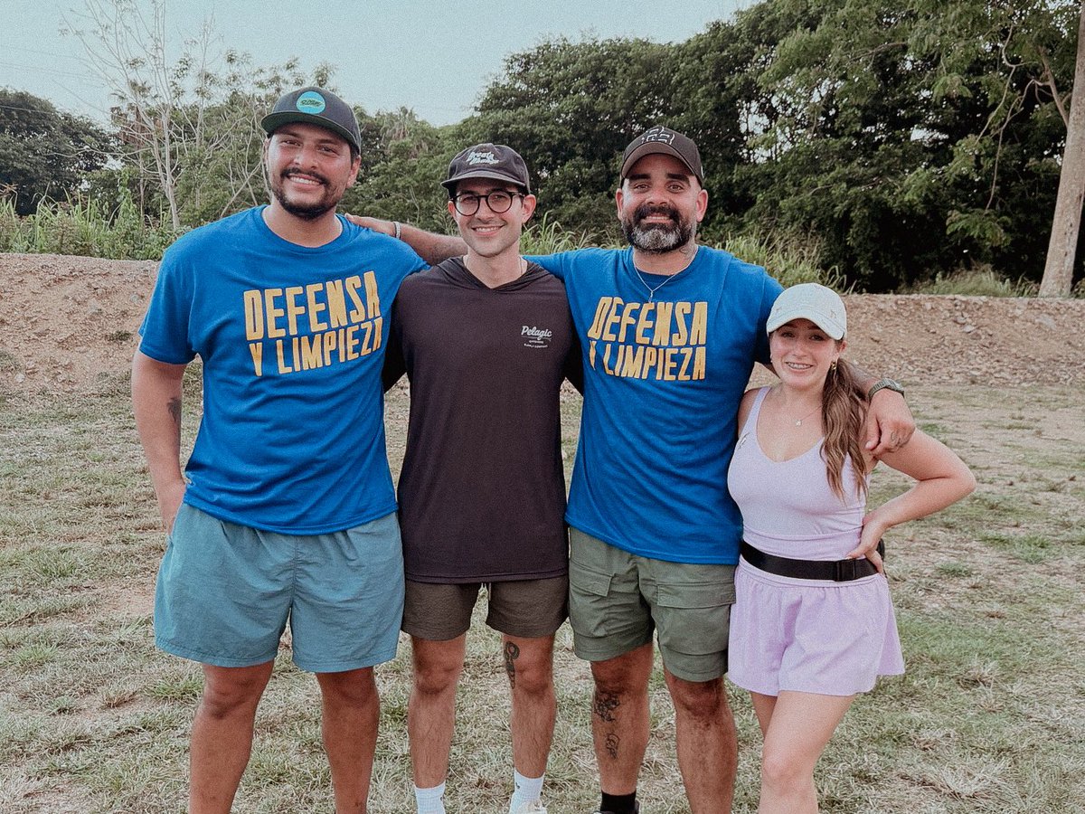gaboramospr's tweet photo. Si fuéramos una banda de rock… ¿Como nos llamaríamos? 

@gianmerced @imrickytalavera Ariana Carreras https://t.co/qp9XnfXXpN