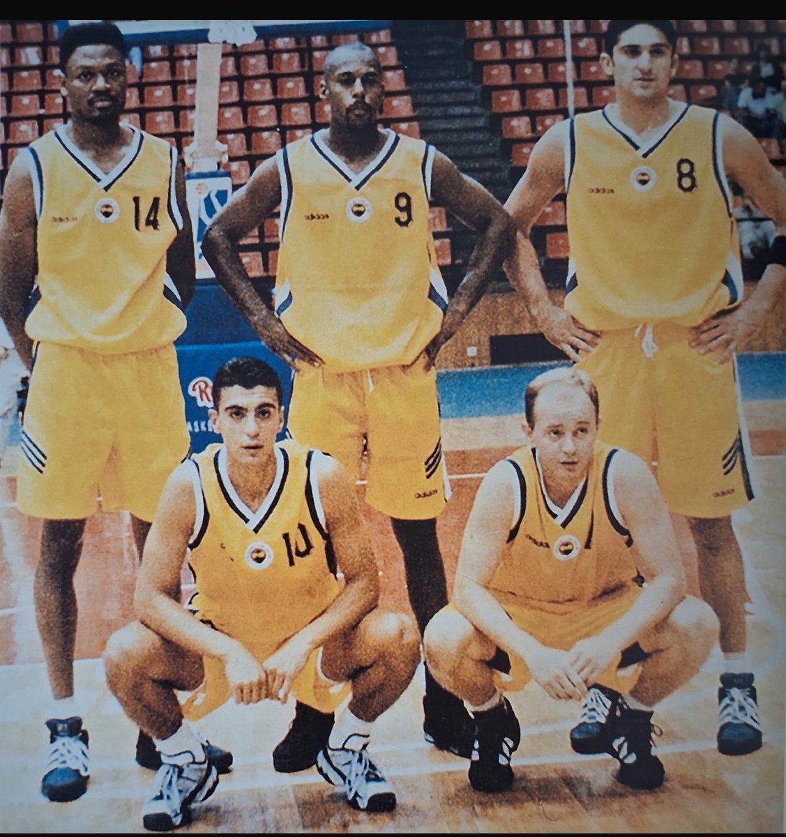 Basket Feneri 🌟 🌟 🏀💛💙🏆🏆 🇹🇷🌟🌟🌟🏀🏆🏆🏆 tweet media