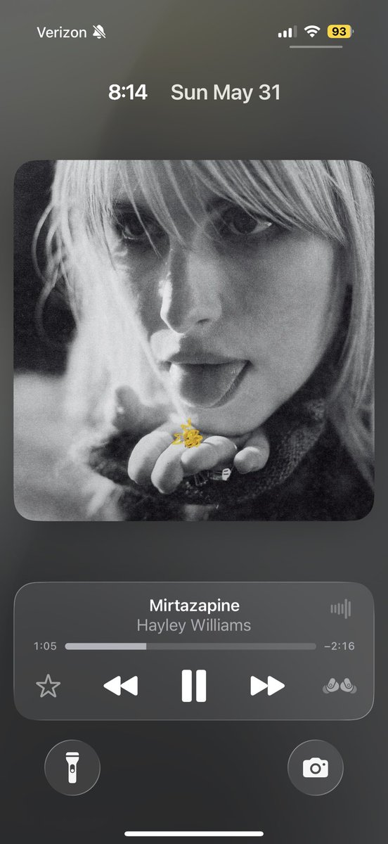simmerdownbrit's tweet photo. Remember that random day in July when we heard this for the first time on public radio? We literally struck gold with Hayley on this album roll out, the songs, the tour. I feel so lucky to be her fan 🥹 https://t.co/uRwisbnXyb