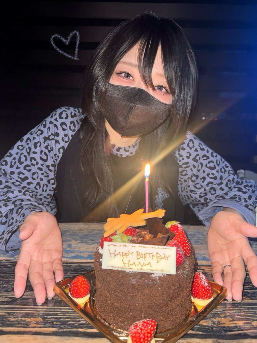 eyeshiny_gibous's tweet photo. おかげさまで誕生日を迎えることができました!(ง •̀ω•́)ง
周りの方々に恵まれていることに感謝して、私自身も誰かにとってのポジティブな存在になれるよう励みます!!!!
これからも自分のブランド可愛いとかっこいいの提案!家事育児楽しみながら頑張ります!!!
今日はのんびり家族時間楽しみました🫶🏻 https://t.co/9mmMWqWYy8