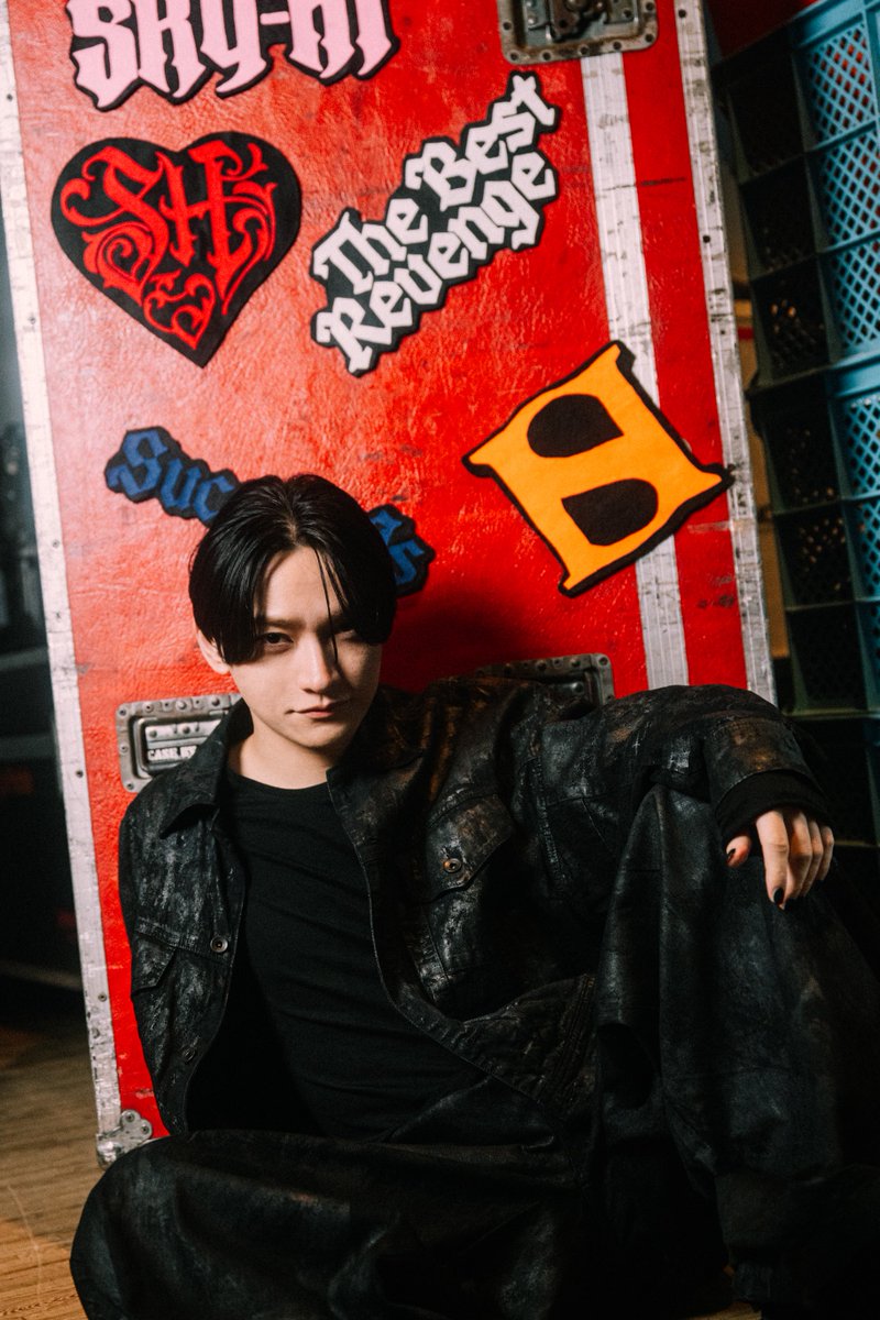SkyHiroaki's tweet photo. 地方でのライブお疲れ様!
今年も沢山刺激貰ったし、すげぇ良いライブやった!
次は日本武道館。日章旗の真下でマイクを握る所を拝めるの楽しみにしてる!!
Success Is The Best Revenge💪🏻🔥
#SKYHI #Successis
#SuccessIsTheBestRevenge https://t.co/VYCwwNbqUV
