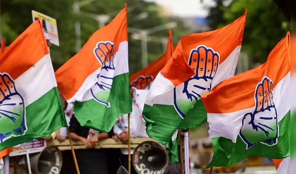 PoliticalViewsO's tweet photo. 📍Till mid-2028, the only state where Congress appears capable of putting up a serious fight against BJP is Manipur.

In states such as Uttarakhand, Goa, Gujarat, Himachal Pradesh, and Karnataka, BJP is likely to secure comfortable victories.🎯 https://t.co/MhTXB30xtf