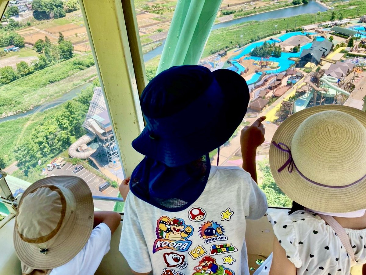 kabacots's tweet photo. 今シーズン2回目のサマーランド🌞
今回はママ友ファミリーも一緒に🫶
行く先々で「ｽｲｶだ…」「ｽｲｶ歩いてる…」と注目を浴びた我が家のスイカ🍉
可愛すぎて滅〜！ https://t.co/eDb4zRbIOx