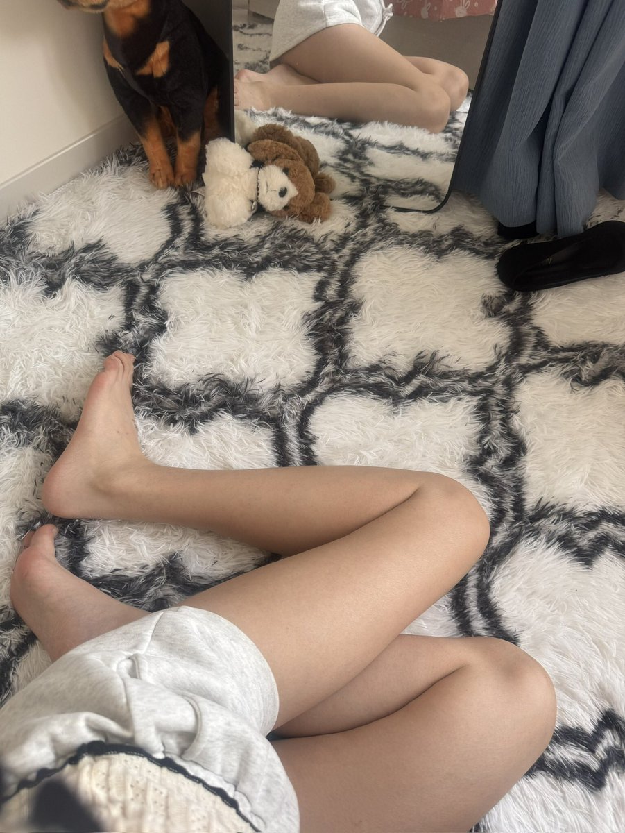 AvaDevine_Lover's tweet photo. 来吧贱狗给妈妈从脚底开始舔 https://t.co/oZmnSQfFdo