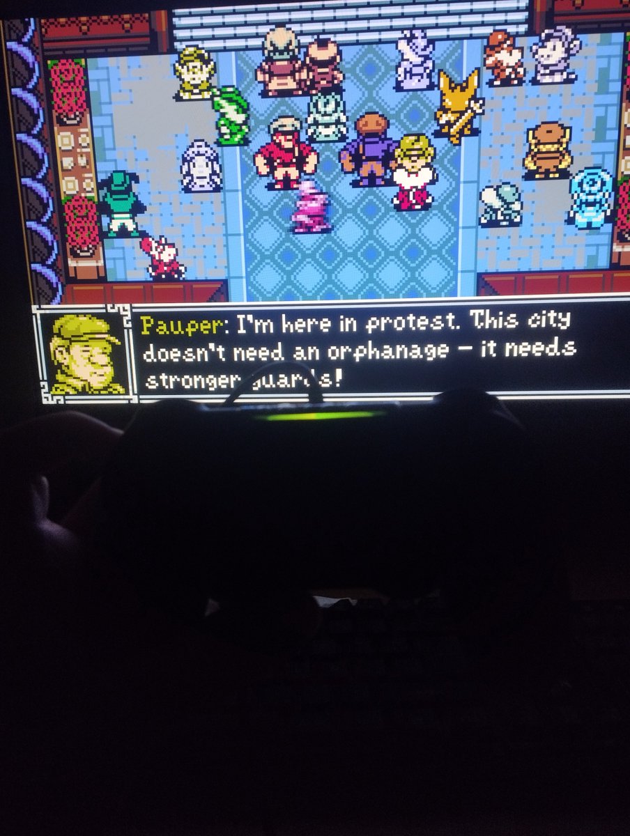 TomCafeConLeche's tweet photo. Haven't seen anybody mention it but Mina the hollower loves using the Dualshock LED lights for little details like this lol (changes color depending on the character youre speaking to) https://t.co/HXMGzVVhPQ