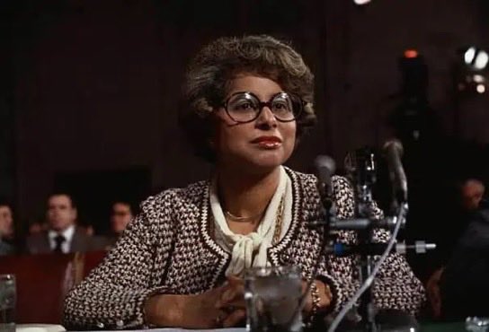 SebastianAvenue's tweet photo. Patricia Roberts Harris was also the first Black Dean of a US Law School, and first Black member of a Fortune 500 company board of directors. She is a Howard Alum and member of Delta Sigma Theta Sorority, Incorporated.  She also ran as Mayor of DC losing in 1982 to Marion Barry. https://t.co/cXowSRTXFN