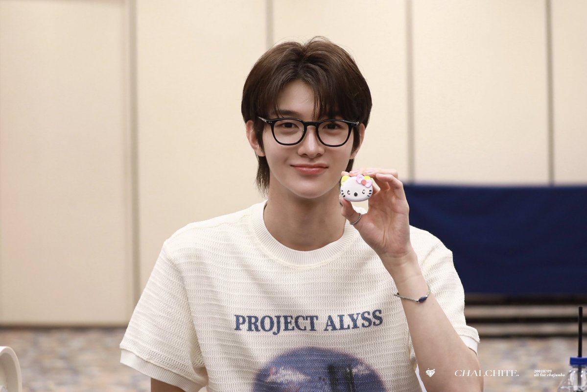 chalchite_juno's tweet photo. 260531 SEEIN
One day class
#차준호
#CHAJUNHO
#차동협 #드리핀 https://t.co/krjt9anGFA