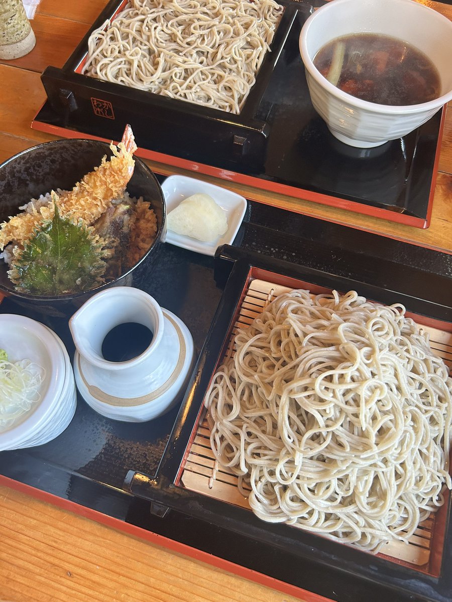 macoto_iris's tweet photo. 麺しか食べてない… https://t.co/TVZ2LgyF5u