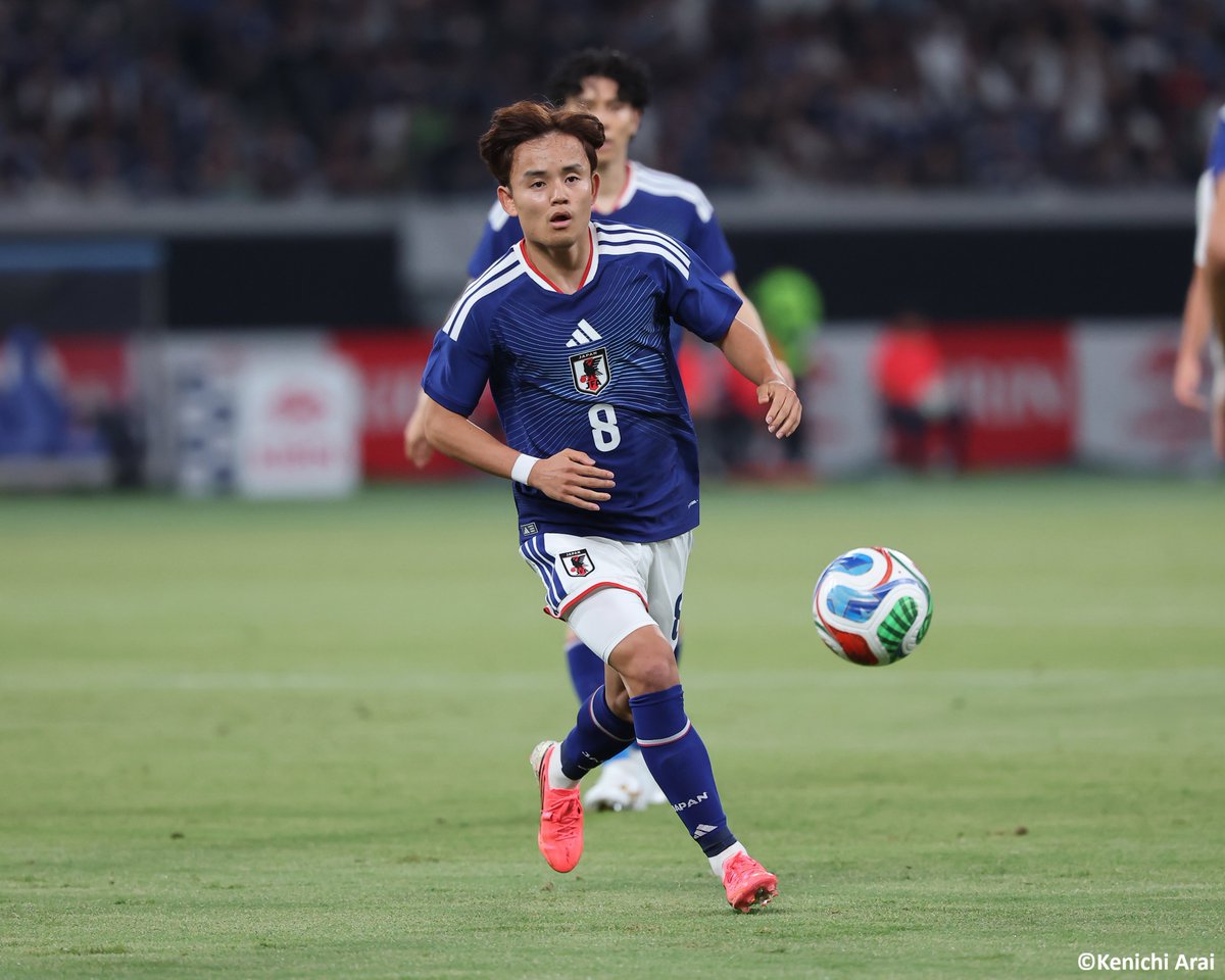 GoalJP_Official's tweet photo. 🇯🇵 小川航基の決勝点で壮行試合を制す！🇮🇸

北中米ワールドカップ前最後の国内戦となったアイスランド戦で、小川が日本代表を勝利に導く決勝ゴール！

スコアレスで迎えた後半42分に菅原由勢のクロスをヘディングで合わせネットを揺らした！

日本 1-0 アイスランド

#SAMURAIBLUE #サッカー日本代表 https://t.co/Bm3njKpbvS