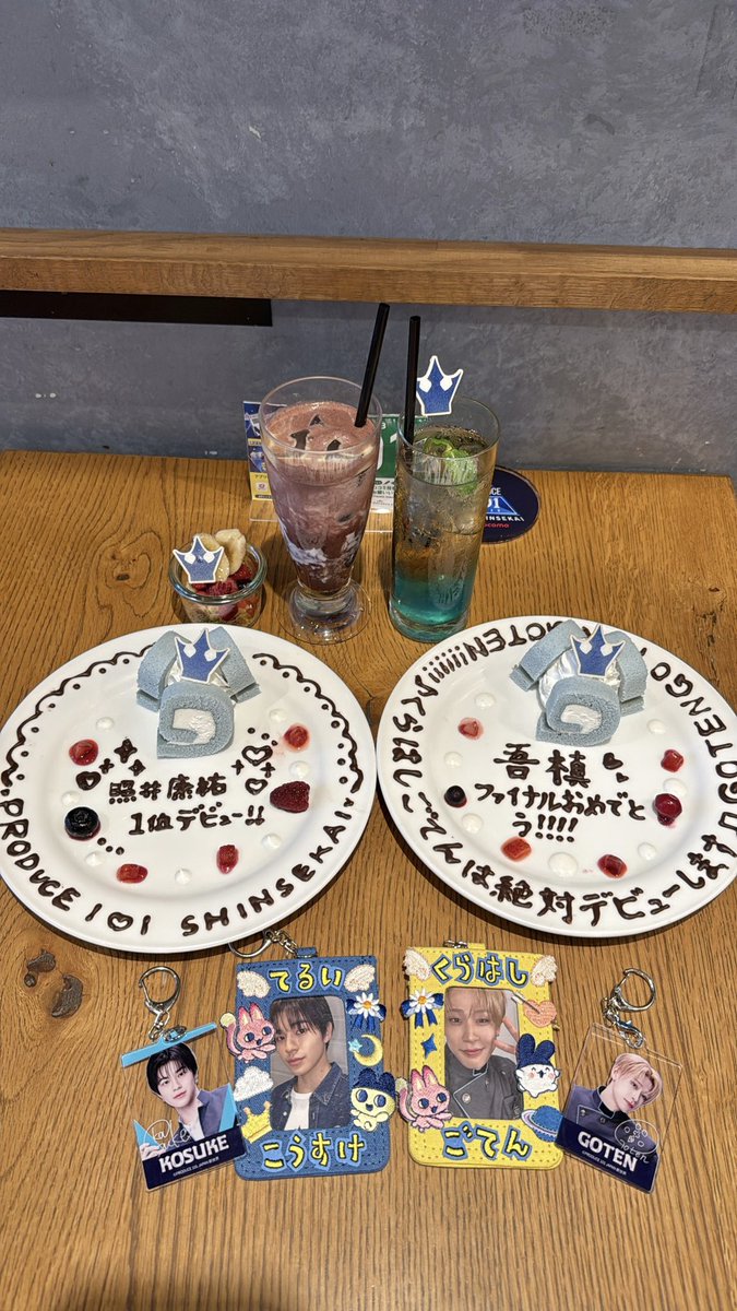 gotten_db's tweet photo. きも改行になってしまった
たまごっちのトレカケースXで見ましたって、1pic吾槙のお姉さんが話しかけてきてくれてめっちゃ嬉しかった>  ̫< https://t.co/Yf1YVPbhTu