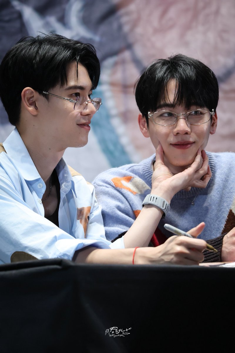 FijiMM_'s tweet photo. เจ้าแก้มนุ่มไดฟูกุโมจิ 😳

YINWAR 2ND FANSIGN SIRACHA
#SR_YINWAR2NDFANSIGN https://t.co/BqfVBBLnhq