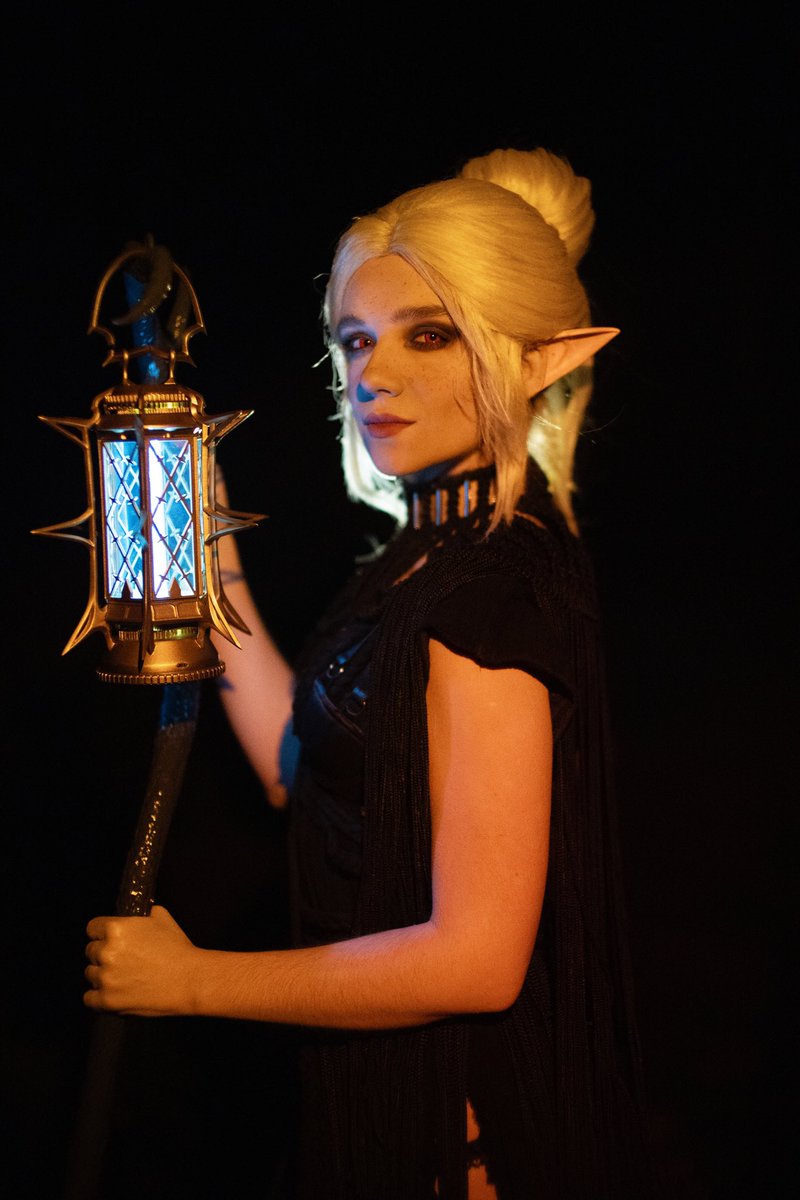 GotyeMasha's tweet photo. My House trained me to be a soldier in Lolth’s service.🕷️ 

Minthara Baenre cosplay — Baldur’s Gate 3 #bg3 

Moon lantern by @phoenix_3dcraft 
Ph: @bochkareva_arts 
Wig: @HidoryHopeWigs https://t.co/IEI4HgHStN