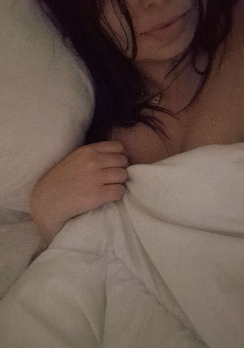 LucyJohns247191's tweet photo. Wanna have some fun? 😈😈

#girl #sexy #sexygirl #hotgirl #hotwife #sexygirl #model #titts #modelof #brunette https://t.co/uReOuZMOH2
