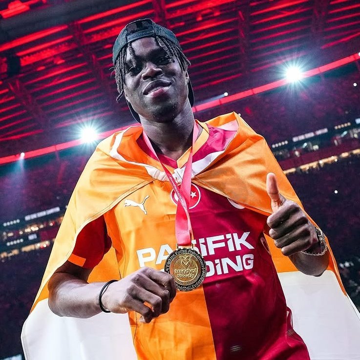 Sevdamız Galatasaray tweet media