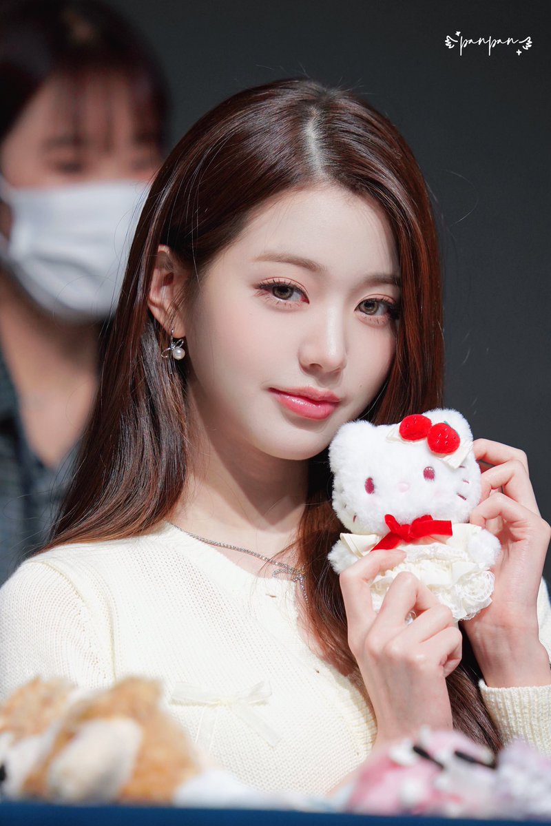 Yopanpana's tweet photo. 260531 #장원영 #ウォニョン  #WONYOUNG https://t.co/5qQ0VOAN6V