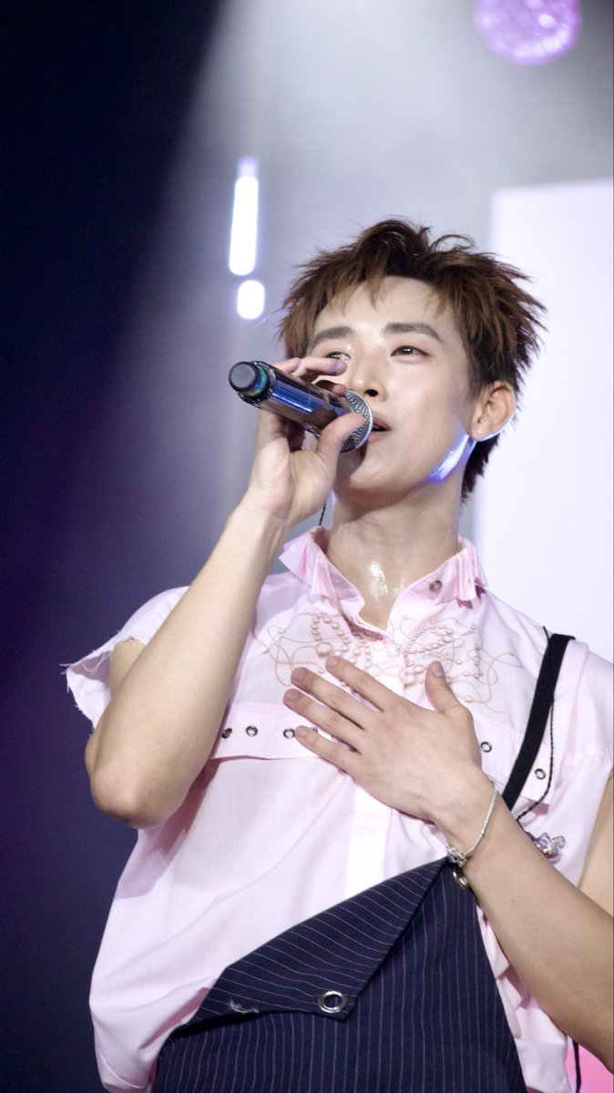thaoherb98's tweet photo. [05.04.26] 
CONGB - The 1st fanmeeting in HCM 
I just hope Tinh Hà Say Hi gives CONGB more opportunities to shine, because we all know he can absolutely own the stage. 
#CONGB
#TinhHaSayHi
#fyp #CONGBTinhHaSayHi https://t.co/cT4Qg4htMV