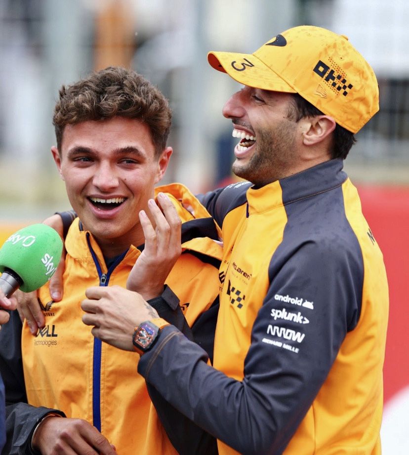 SmilingDannyRic's tweet photo. #DanielRicciardo with @LandoNorris https://t.co/zhvvmP2bNx