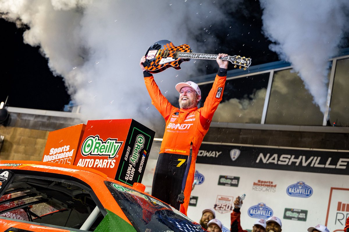 NASCAR Fans UK tweet media