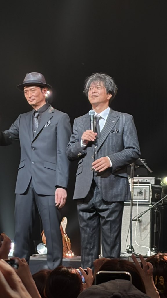 ryomantop's tweet photo. FOVがいたから今の自分があり、FOVに出会えたこと自体が嬉しい。何度ライブに行っても、やっぱり好き。私にとって世界一。
今日もたくさんの愛と勇気と元気をありがとうございました。
そして今日は浅岡さんが1番かっこよく見える角度（勝手に思っている）から見られて眼福でした✨
#FOV31st https://t.co/4Xwz5pIZMs