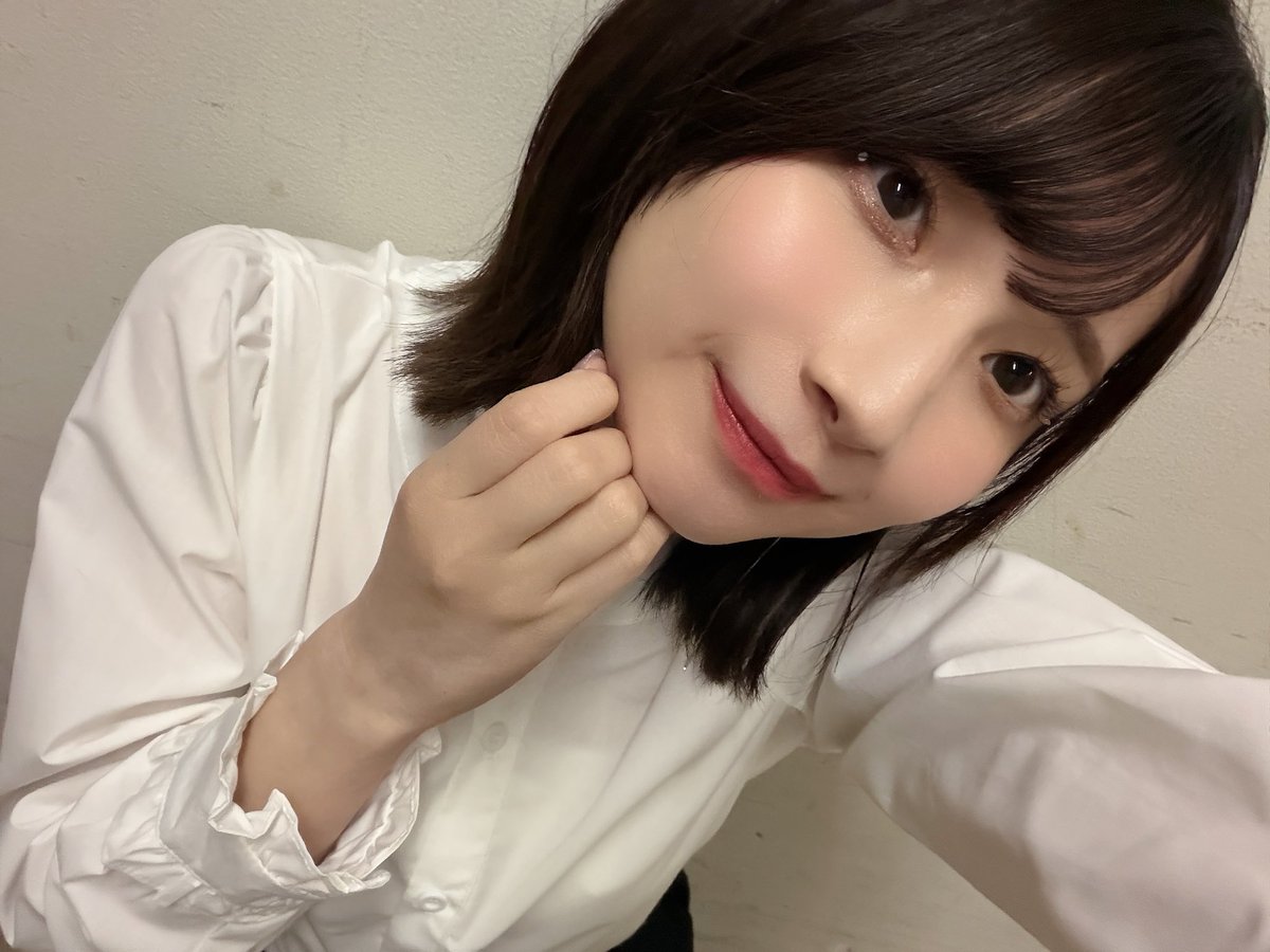_kuroki_honoka's tweet photo. ✝︎懺悔✝︎
「ほのけさん1人でずっと喋ってますね、お得」と言われたのを『オタク』と言われたと思い、「オタクじゃねぇし！！」と否定してしまいました。
それにより、隣にいた涼本あきほさんを傷付けてしまいました。

よってここに、罰ゲームとしてこの画像を投稿します。#𝑪𝒐𝒅𝒆𝑶𝑴𝑬𝑹𝑻𝑨 https://t.co/SPA7ftLgQR
