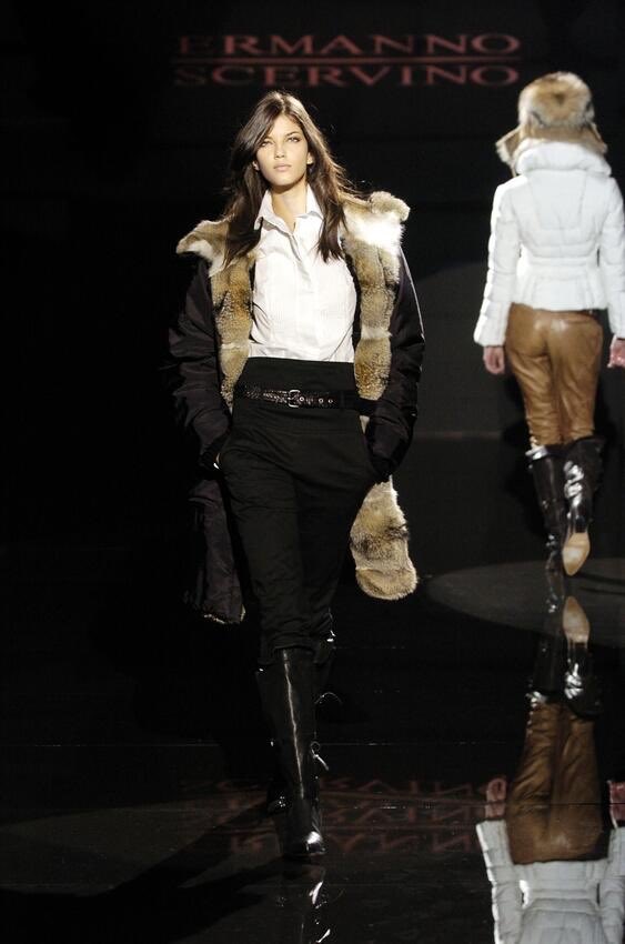 kirotashi's tweet photo. Ermanno Scervino,
FW 2004. https://t.co/ZwLiJ9NdAB