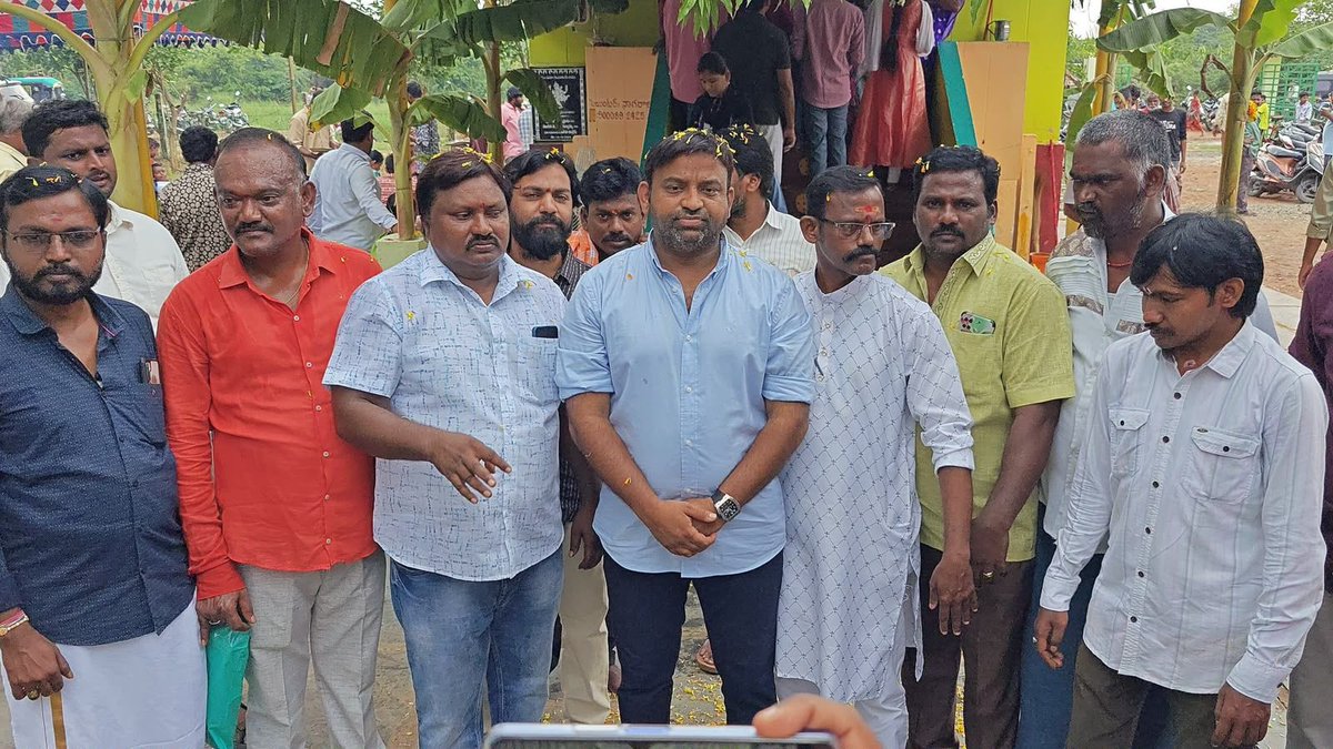 ChalapathiYsj's tweet photo. ఇప్పుడు ఏ చెప్పుతో కొట్టాలి లోకేష్ నిన్ను 😡😡😡

వికృత చేష్టలు చేసేది మీరు..నిందలు వేసేది వేరొకరి మీదనా?

నీదొక బ్రతుకా లోకేష్ 💦💦💦🤮🤮🤮 https://t.co/RaURomQR55