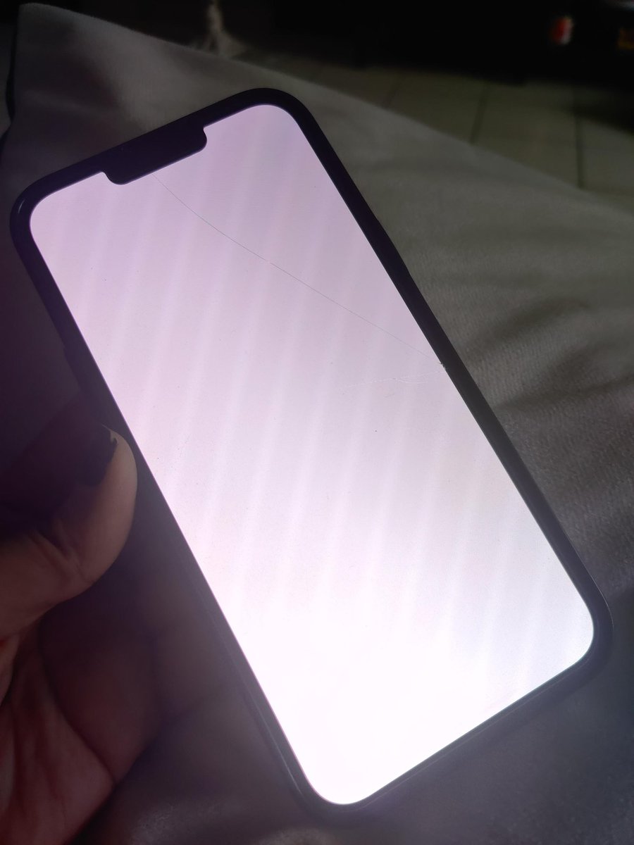 XavierNaxa's tweet photo. iPhone paling masalah mengikut kedudukan 

1. iPhone 13 Pro Max - Skrin
2. iPhone 13 Pro - Skrin
3. iPhone X - Skrin 
4. iPhone 11- Skrin
5. iPhone 12 Pro - Pembesar suara 
6. iPhone 12 - Pembesar suara
7. iPhone 14 Plus - Kamera

* Perspektif peribadi https://t.co/mq7KrztcUp