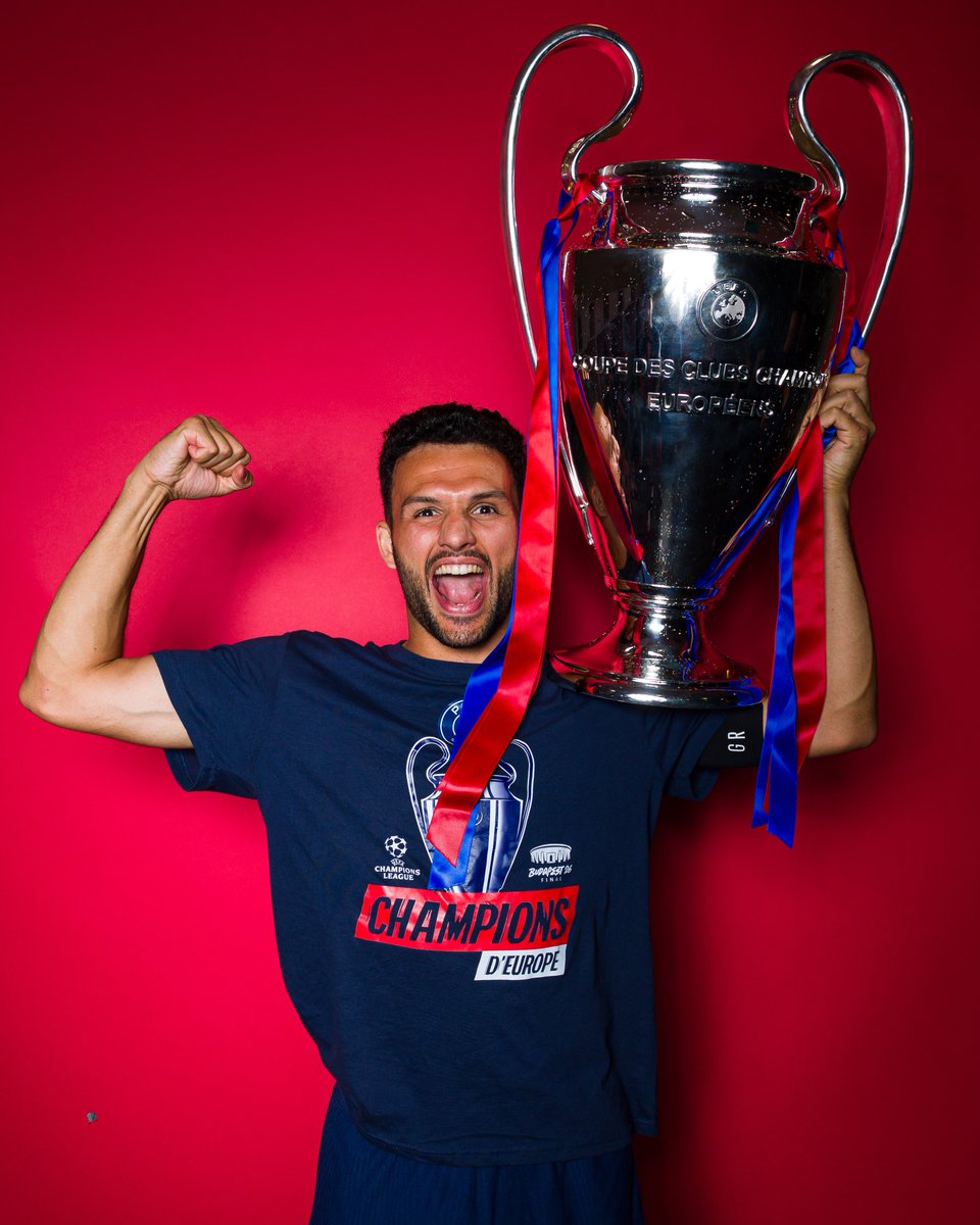 ChampionsLeague's tweet photo. 🏆

#UCLfinal https://t.co/zo5snN2oq6