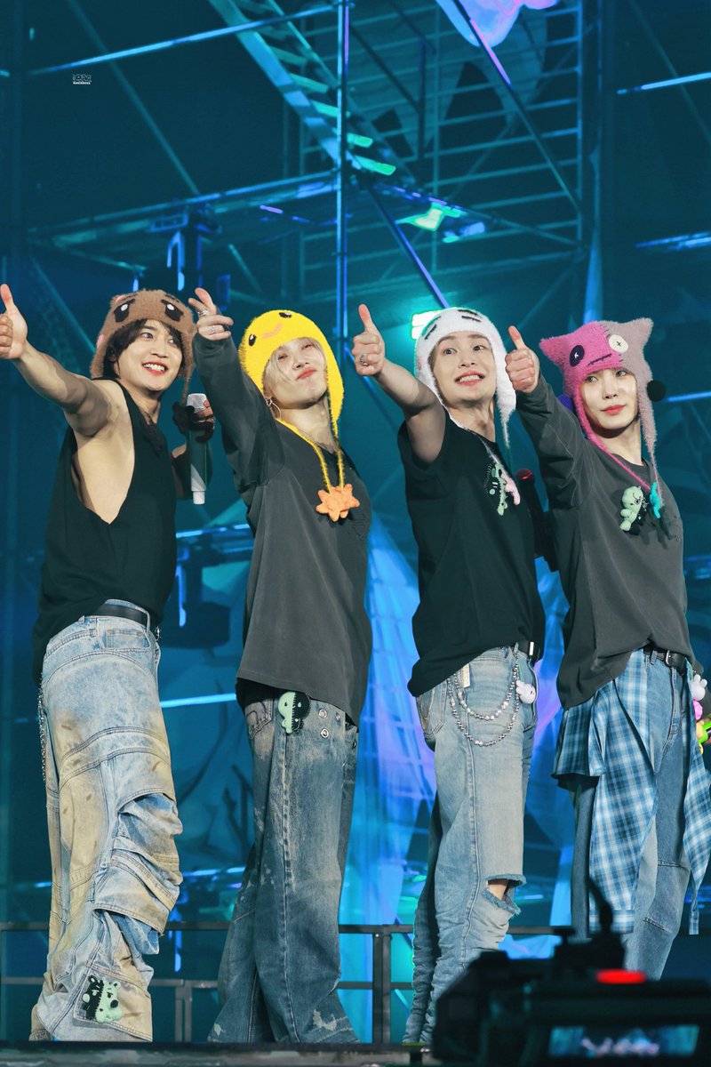 jonghyunstory's tweet photo. i love them so bad https://t.co/UFSfgKMS3M