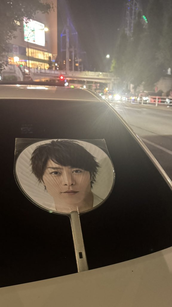 equal__io426's tweet photo. 爆泣き。19年間嵐ファンで本当に良かった。
たくさんの景色とたくさんの思い出をありがとう。
あなたたちが生き甲斐でした。
これからも応援していきます。
嵐は私たちが守っていきます。
#嵐 #ARASHI
#相葉雅紀 #松本潤 #二宮和也 #大野智 #櫻井翔 #AMNOS https://t.co/vsUkdIU34w