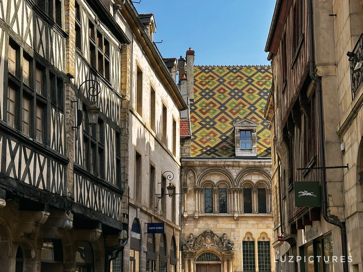 AlexLuzPics's tweet photo. Architecture of Dijon, the heart of Burgundy https://t.co/7iDZlEDJLX