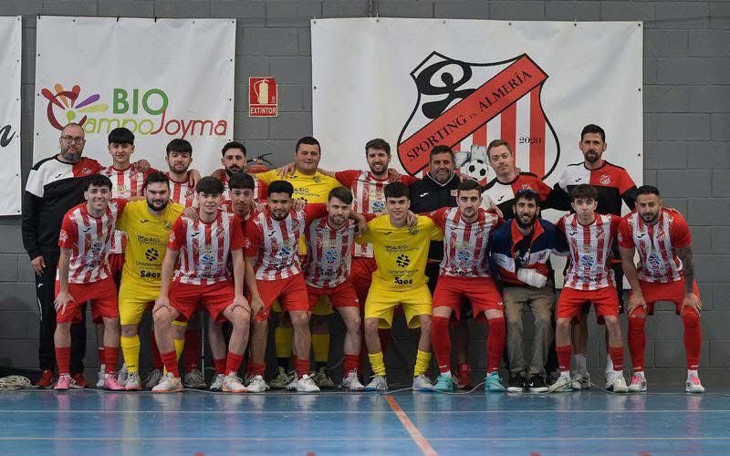Futsalsur's tweet photo. 🌞 #GV2B
👏 La clasificación de (3-3) @ElPozoCiudadMur a la gran final del play off hace oficial el ascenso del @sportingfsalme1 a Segunda B https://t.co/vGXXNbEFbx