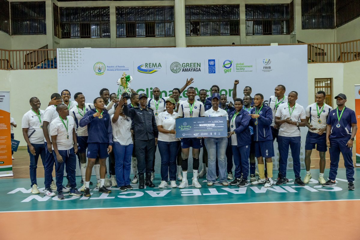 ClaudeHitman's tweet photo. Ikipe ya Volleyball ya @rrainfo  yegukanye igikombe cya Climate Action mu bagore, naho Police Volleyball Club itwara icyo mu bagabo mu irushanwa ryateguwe na @REMA_Rwanda ifatanyije na @Rw_Volleyball ryaberaga i Gisagara muri Weekend.

RRA yaherukaga igikombe mu kwa 6 kwa 2024. https://t.co/b8r1OqJXze