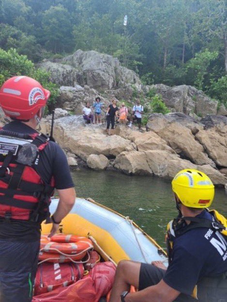 mcfrsPIO's tweet photo. Summer of Safety Water &amp; Trail Safety Campaign @MontgomeryCoMD IAO Potomac River/Billy Goat Trail @COcanalNPS - @mcfrs Swift Water Rescue crews will be on the water &amp; on nearby trails reminding visitors to be safe &amp; how to enjoy the park, but know the dangers https://t.co/8utYysaKGk
