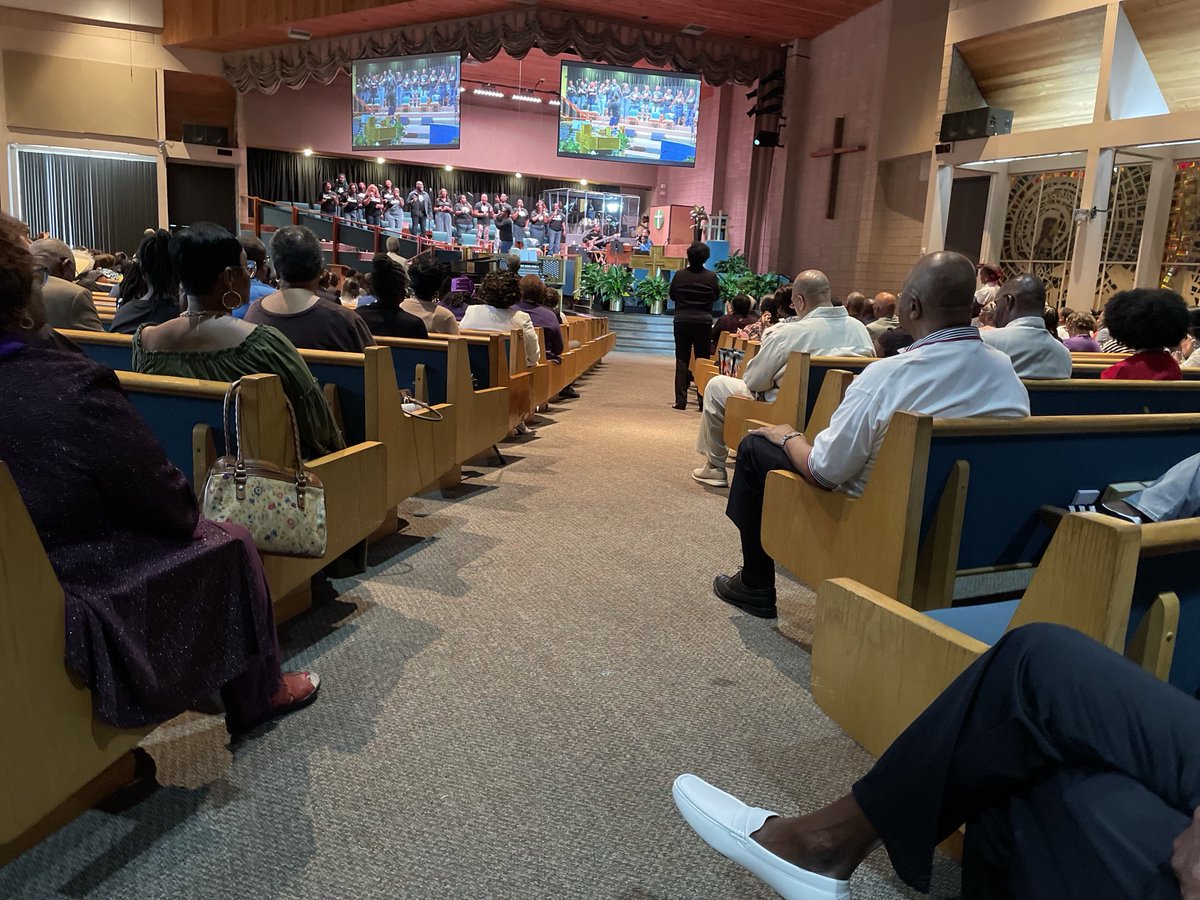 deaconfreeman's tweet photo. Fifth Sunday @ NMOBC 8am worship service. Glory.. Live &amp; in person.. https://t.co/NIy1wnJiJE