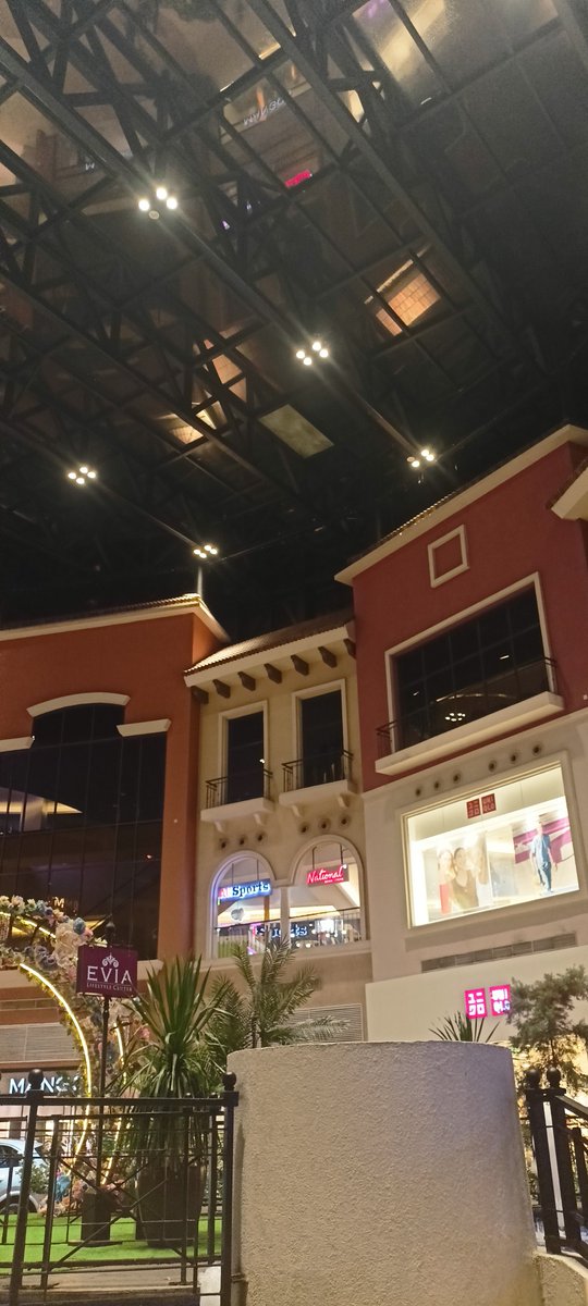 duskbl4de_'s tweet photo. 📍Evia Daanghari https://t.co/pvuuOtCqdl
