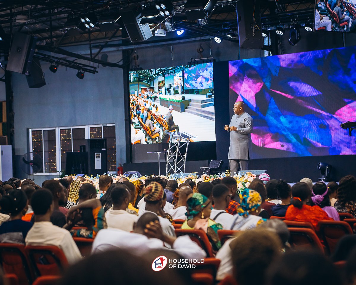 HODChurchNG's tweet photo. In service today, we closed out with the final part of our Faith, Family and Finance series: - "If you don’t know the truth about God’s Word, you won’t be set free."
--
 Pastor Sola Osunmakinde  
#HouseholdofDavid #ThirdService #ShoutsofJoy https://t.co/fdJaUKJNwg