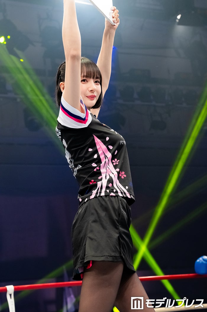 modelpress's tweet photo. 岡田紗佳「K-1」ラウンドガールに👠

観客沸かせたウォーキングは「8000点」🀄️

📸写真多数
https://t.co/kgYVQAdQJy

@sayaka_okada219 @k1wgp_pr https://t.co/od9C3Csy9D