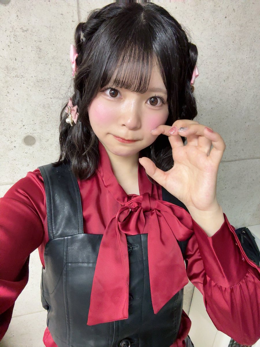 radiojoshi_aoi's tweet photo. #らじお女子 9周年公演ありがとうございました🍑🎂
初めてのワンマンライブたのしかった💘💘🎀
やっぱり歌って踊るのが1番たのしい！！🩷🩷

そして！チームFMのみやもとあおいです！
よろしくお願いします🤝🏻

りほちゃん9周年おめでとうございます🥲🙏🏻
これからもついていきます…!!💙 https://t.co/y5EPQXWaE3