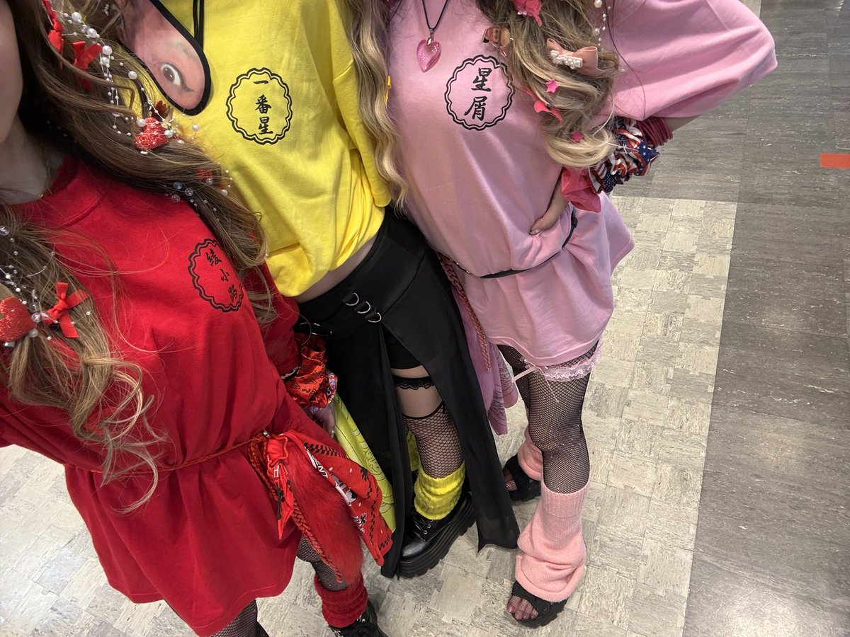 _funyan_'s tweet photo. 今日は岡山県倉敷🍑🍡
氣志團ちゃんいないと生きていけないヨネ
ももぉ〜〜〜🍑

美観地区で出会った店長にゃんかわいかった🐈💕 https://t.co/mhW2erdgf5