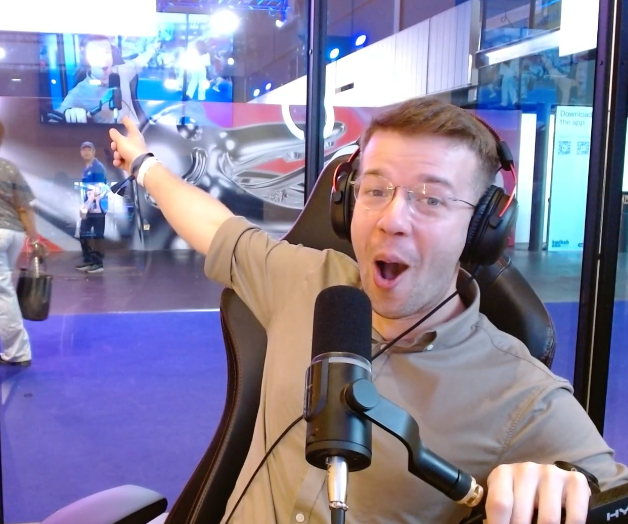solflarius's tweet photo. hes so stupid i love twitchcon graf #qsmp2 #qsmppl #graf https://t.co/x0uCgqHCHj