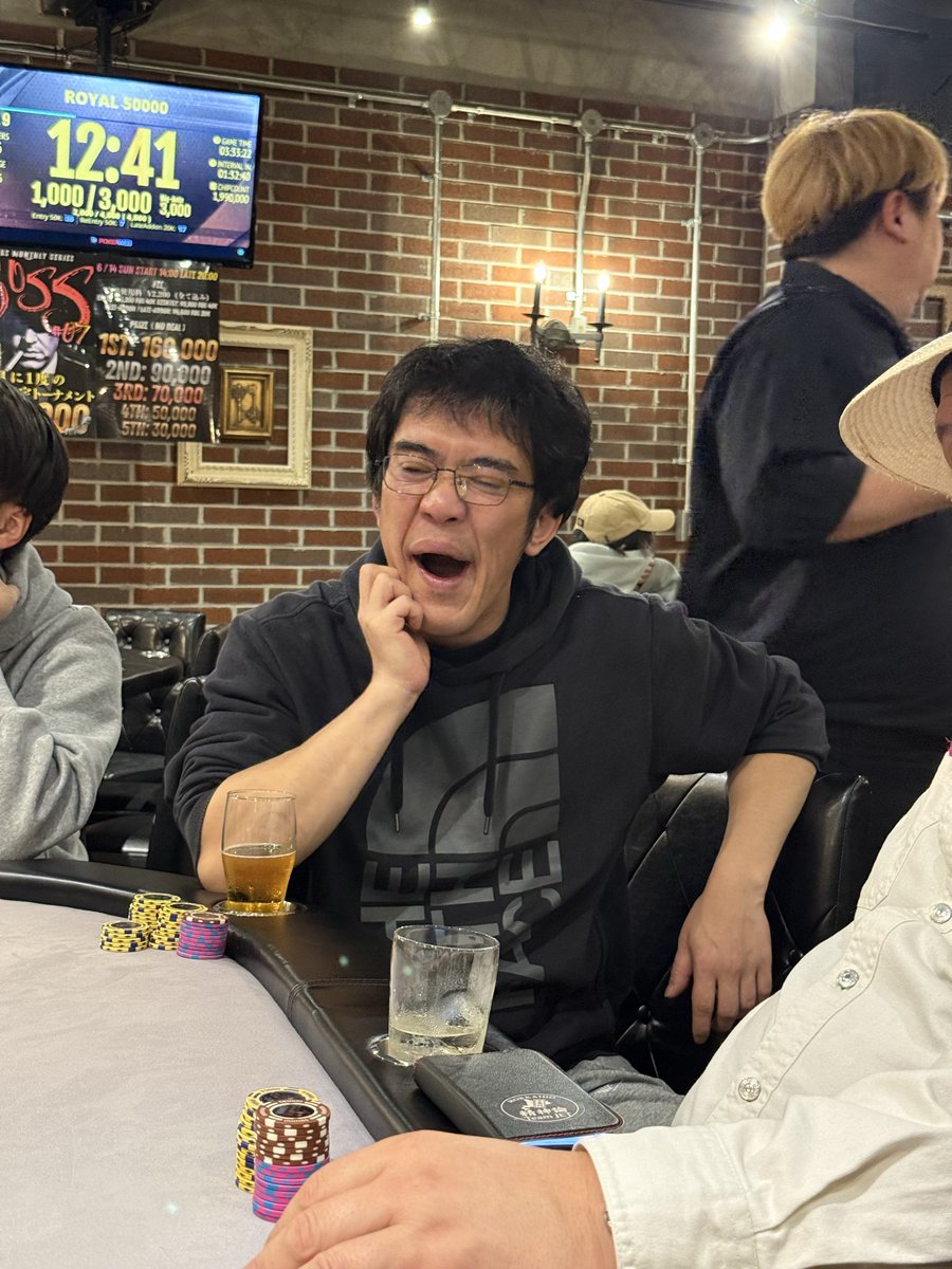 drunk_base's tweet photo. 先生誕生日おめでとう。

いつかアサヒビールから表彰されるぐらい、これからもビールを飲み続けて下さい。 https://t.co/wQsWFaP8PG