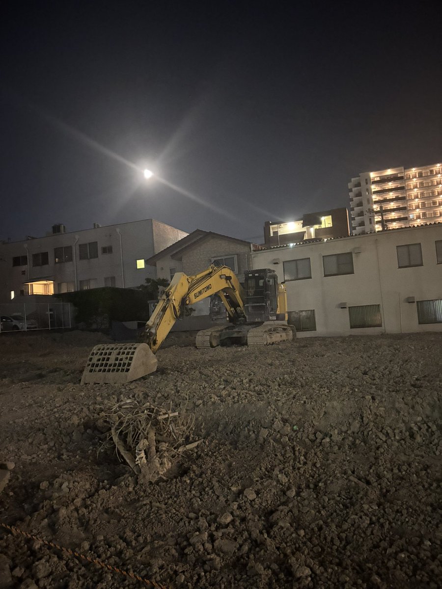 hmrb_mry's tweet photo. しゃべる月
なんつってね。 https://t.co/TFkAtGtuQU