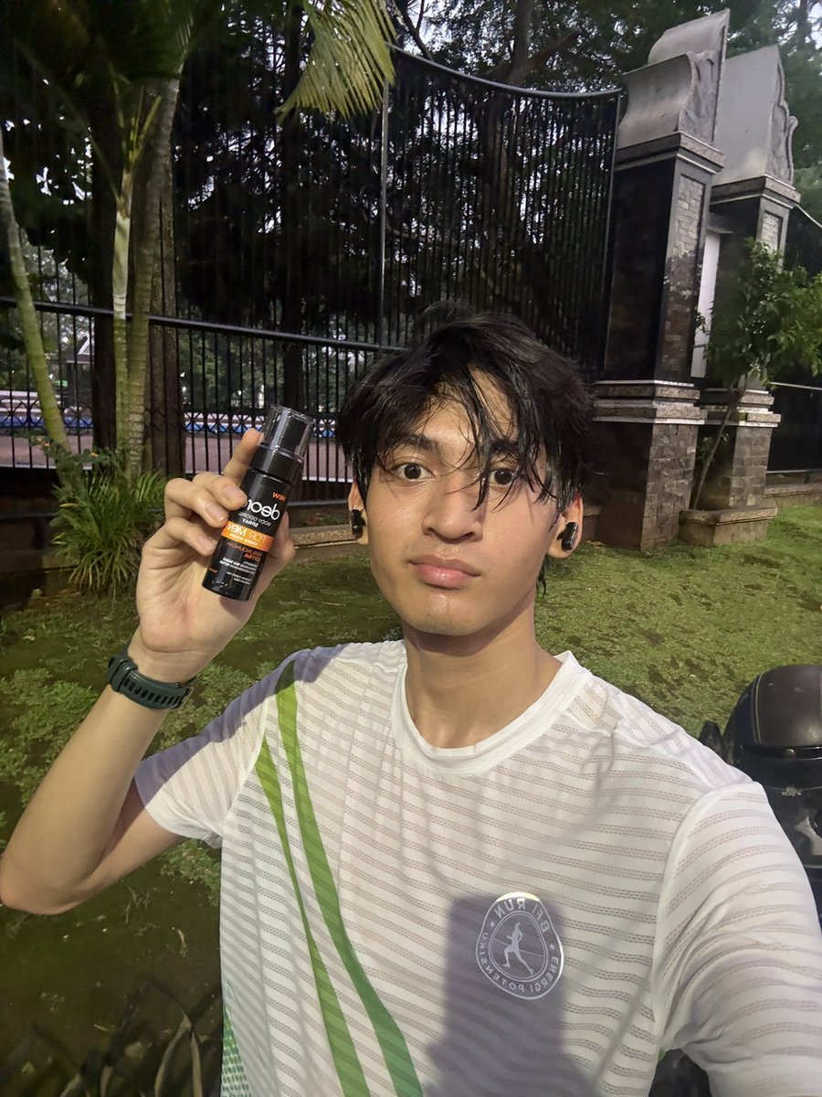 ffajriiii's tweet photo. Tim Commute wajib sih punya ini ya!

Cocok buatt aktivitas lari yang lama dan Gamau panjang lebar, cobain sendiri aja. Di gue beneran works untuk bisa tahan
bau badan seharian dan ada kandungan mencerahkan juga! 

minimal klo lari gak baru keringatt🫷🏻🫷🏻🫷🏻 https://t.co/kwdrKJJDsV